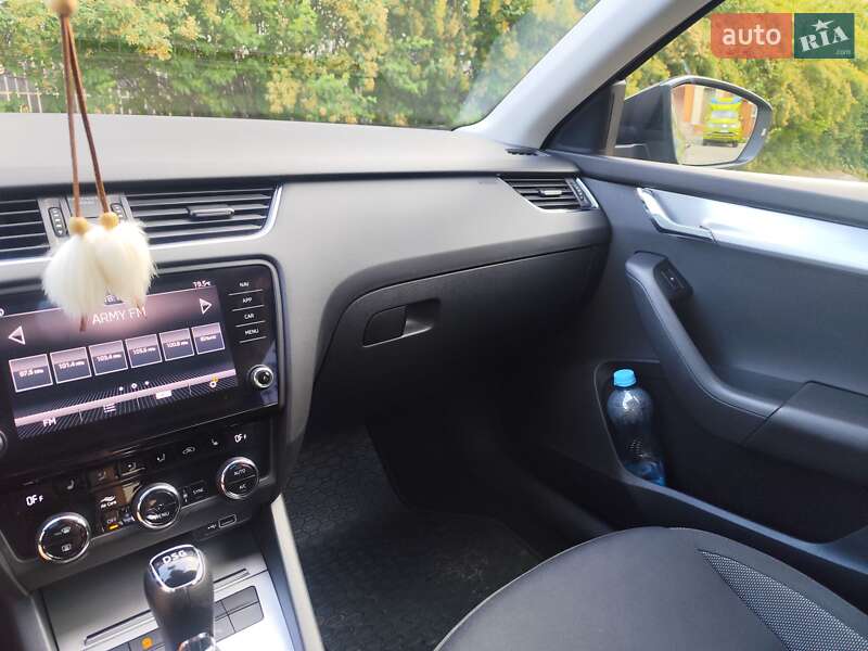 Универсал Skoda Octavia 2019 в Сумах
