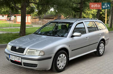 Універсал Skoda Octavia 2009 в Звягелі