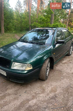 Ліфтбек Skoda Octavia 1998 в 
