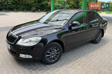Лифтбек Skoda Octavia 2012 в 