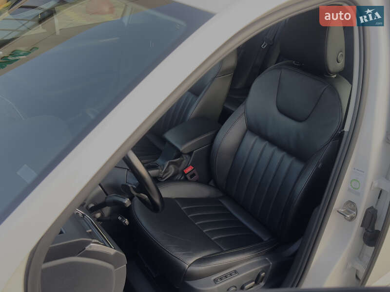 Универсал Skoda Octavia 2020 в Житомире