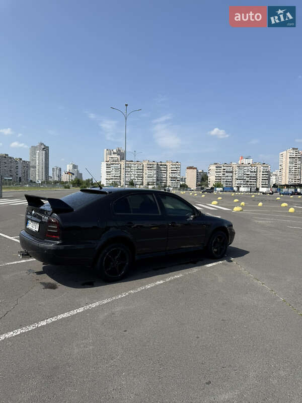 Лифтбек Skoda Octavia 2006 в Киеве
