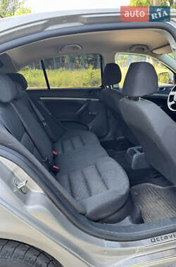 Лифтбек Skoda Octavia 2011 в 