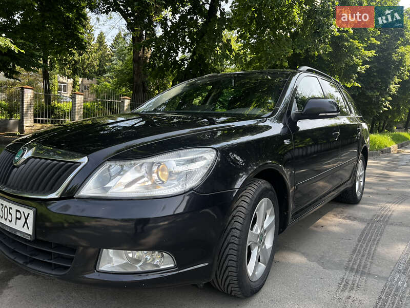 Универсал Skoda Octavia 2011 в 