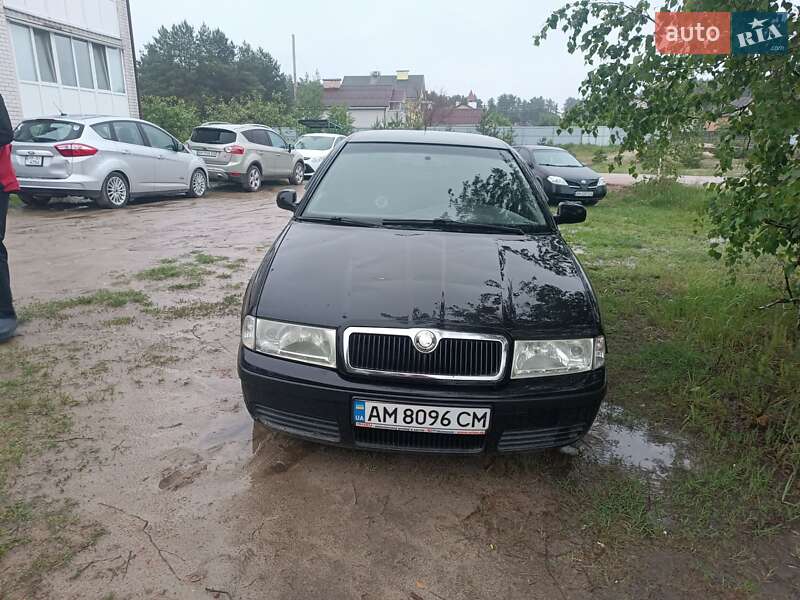 Лифтбек Skoda Octavia 2000 в 