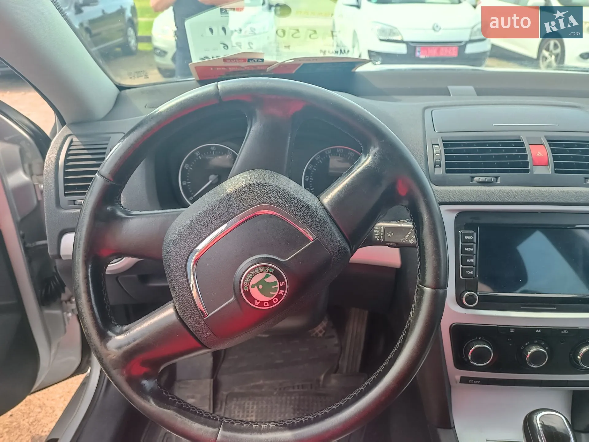 2011 Skoda Octavia - мініатюра 8