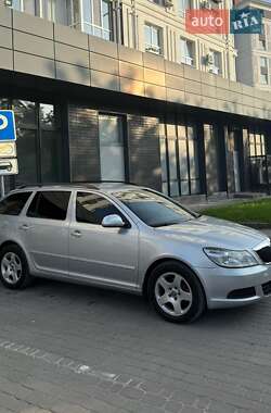 Універсал Skoda Octavia 2010 в Івано-Франківську