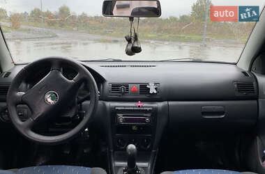Ліфтбек Skoda Octavia 2002 в 