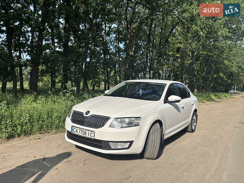 Лифтбек Skoda Octavia 2016 в Умани