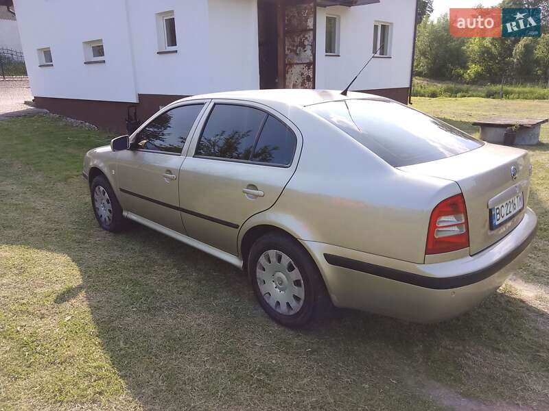 Лифтбек Skoda Octavia 2006 в Дрогобыче
