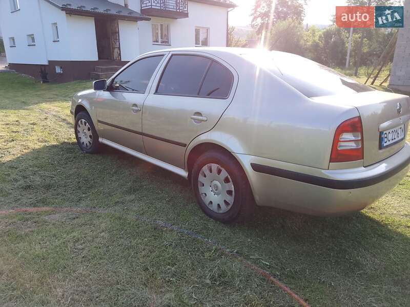 Лифтбек Skoda Octavia 2006 в Дрогобыче