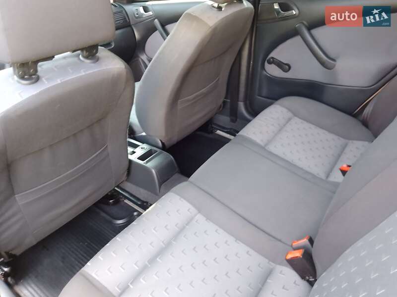 Лифтбек Skoda Octavia 2006 в Дрогобыче