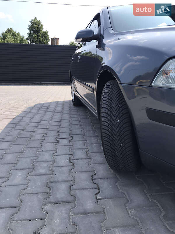 Лифтбек Skoda Octavia 2006 в Луцке