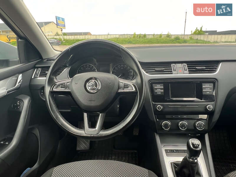 Универсал Skoda Octavia 2016 в Ровно