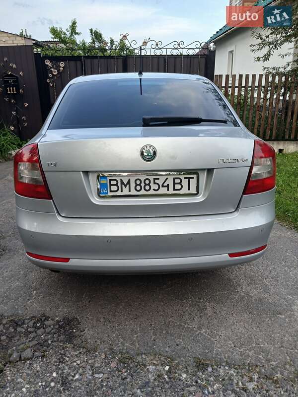 Лифтбек Skoda Octavia 2011 в Глухове
