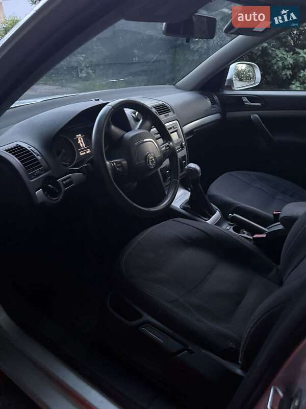 Лифтбек Skoda Octavia 2012 в Львове