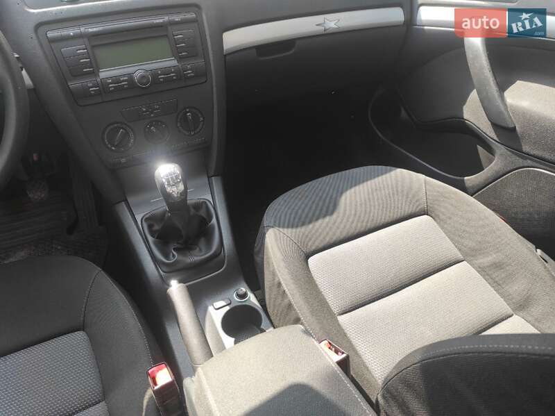 Универсал Skoda Octavia 2006 в Сарнах