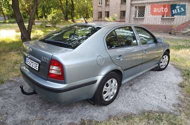 Лифтбек Skoda Octavia 2004 в 