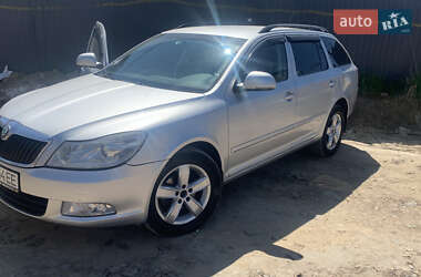 Универсал Skoda Octavia 2011 в Черновцах