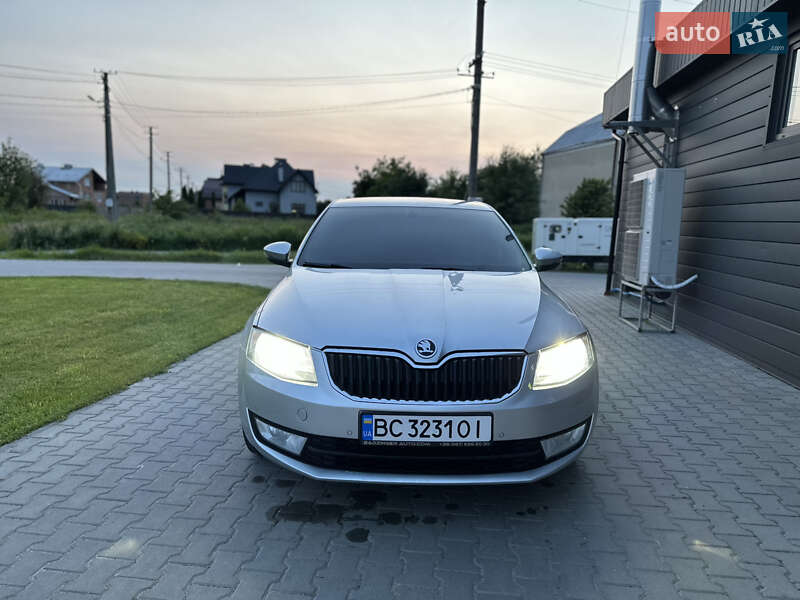 Лифтбек Skoda Octavia 2015 в Львове