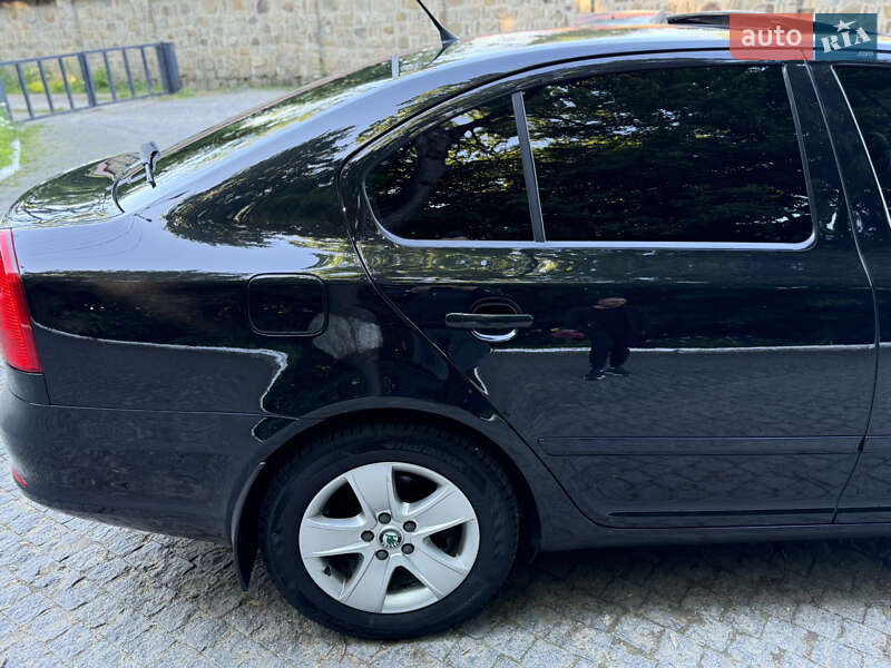 Ліфтбек Skoda Octavia 2012 в Чернівцях