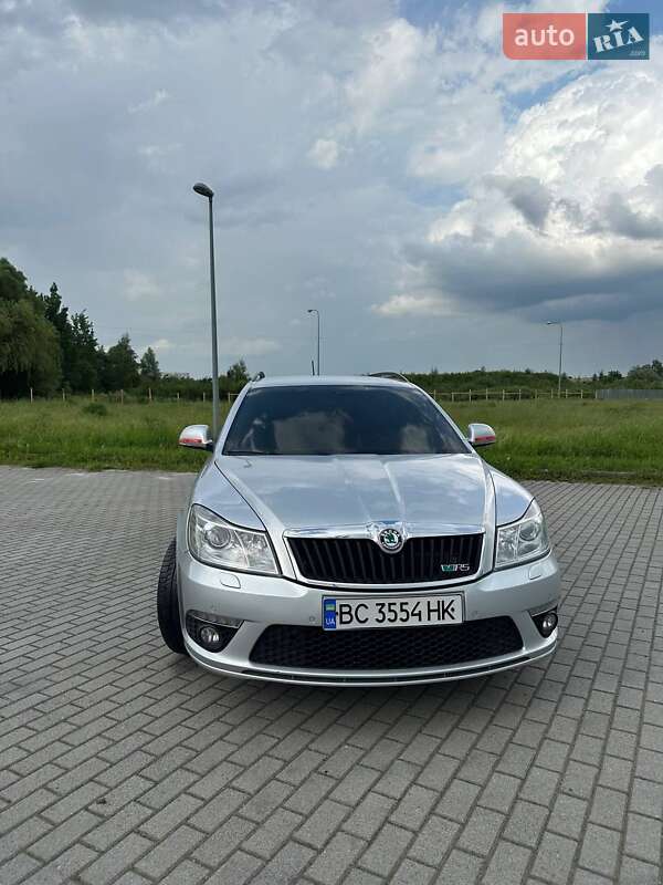 Универсал Skoda Octavia 2011 в Пустомытах