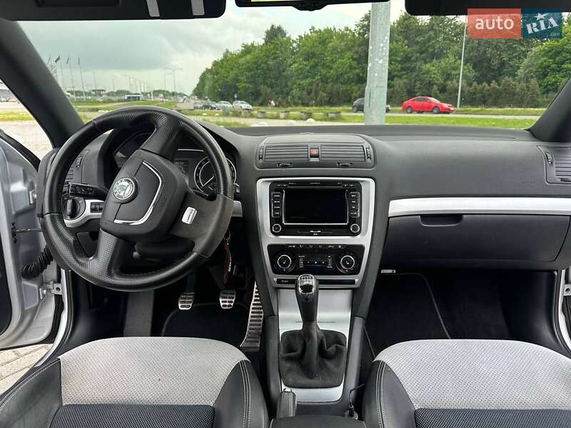 Универсал Skoda Octavia 2011 в Пустомытах