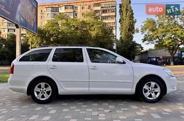 Універсал Skoda Octavia 2012 в 