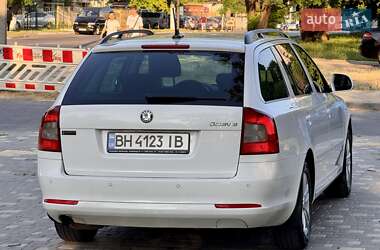 Універсал Skoda Octavia 2012 в 