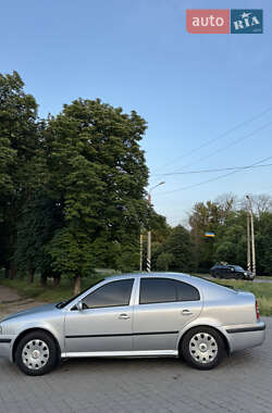 Лифтбек Skoda Octavia 2008 в 