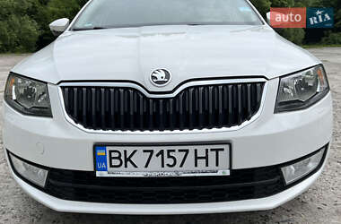 Универсал Skoda Octavia 2014 в Остроге