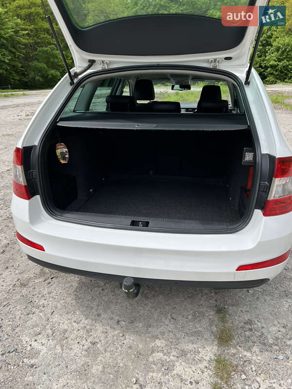 Универсал Skoda Octavia 2014 в Остроге
