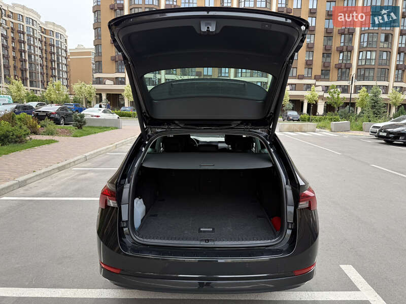 Универсал Skoda Octavia 2021 в Киеве