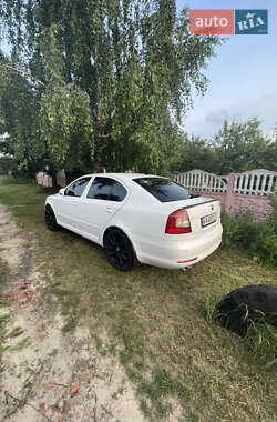 Лифтбек Skoda Octavia 2010 в 