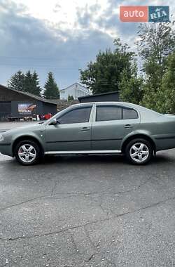 Лифтбек Skoda Octavia 2004 в 