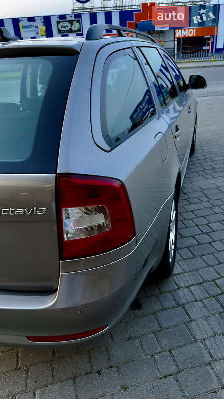 Універсал Skoda Octavia 2013 в Шепетівці
