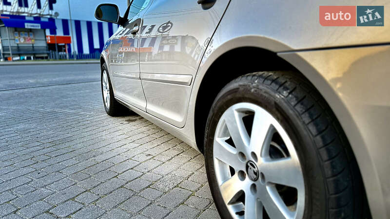 Універсал Skoda Octavia 2013 в Шепетівці