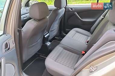 Лифтбек Skoda Octavia 2008 в 