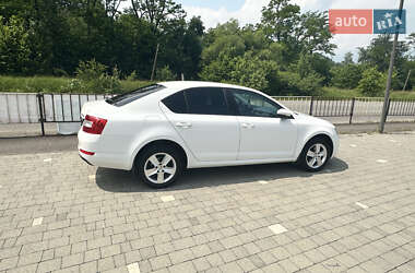 Лифтбек Skoda Octavia 2015 в 