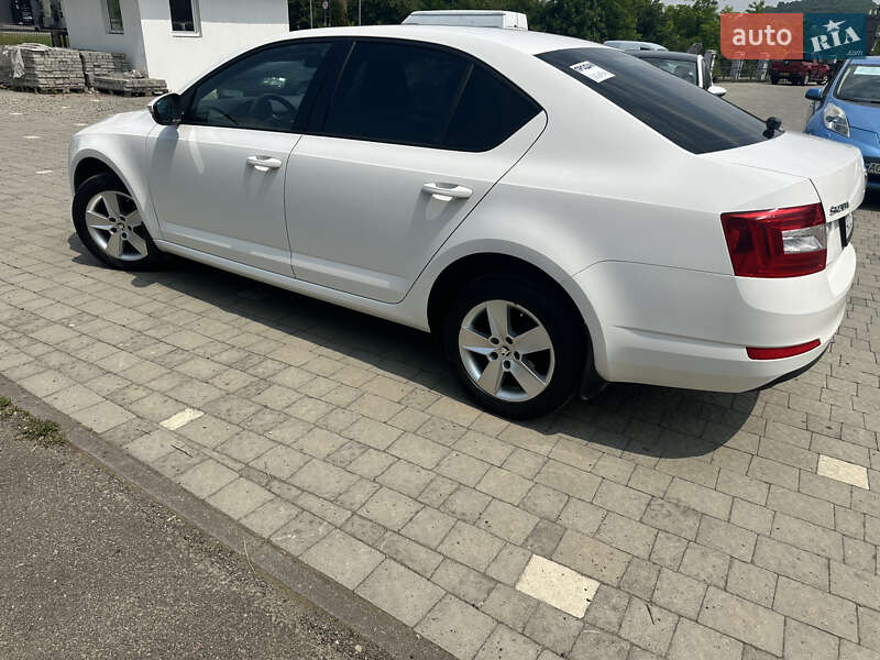 Ліфтбек Skoda Octavia 2015 в Іршаві