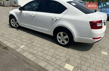 Лифтбек Skoda Octavia 2015 в 