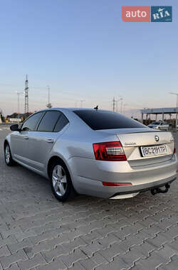 Лифтбек Skoda Octavia 2014 в 