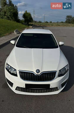 Лифтбек Skoda Octavia 2014 в 