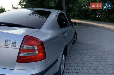 Лифтбек Skoda Octavia 2008 в 