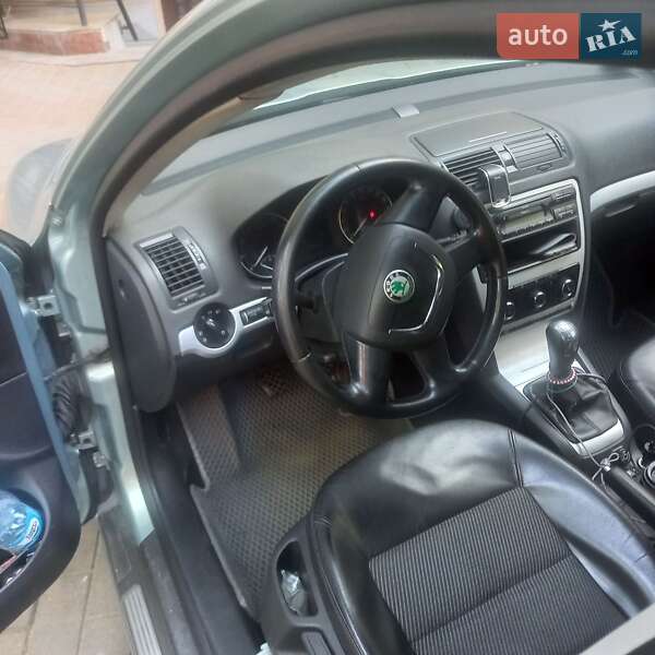 Універсал Skoda Octavia 2009 в Одесі