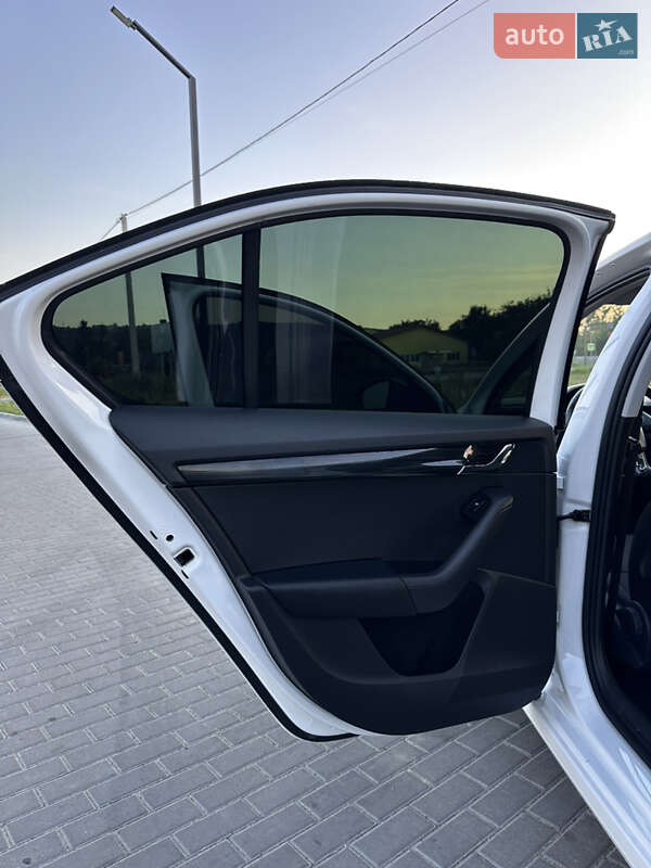 Ліфтбек Skoda Octavia 2017 в Золочеві