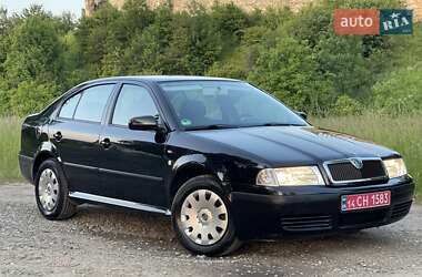 Лифтбек Skoda Octavia 2003 в Ивано-Франковске