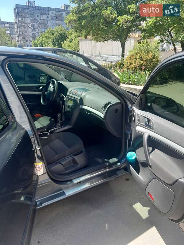Ліфтбек Skoda Octavia 2007 в Дніпрі
