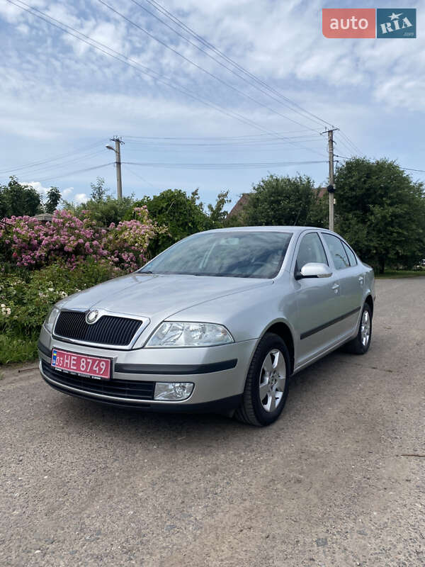 Лифтбек Skoda Octavia 2005 в 