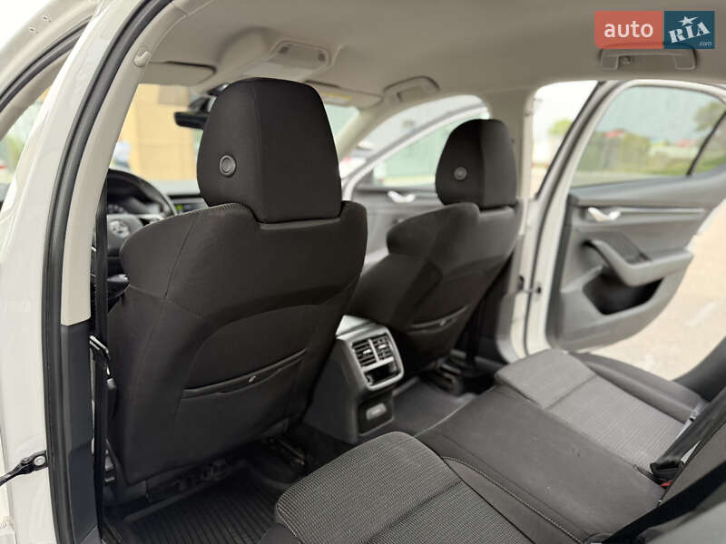 Ліфтбек Skoda Octavia 2020 в Дніпрі фото 5 Ліфтбек Skoda Octavia 2020 в Дніпрі